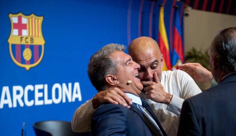 Guardiola le bordó un traje a Font